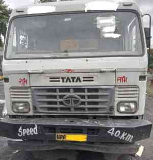 Tata 4018